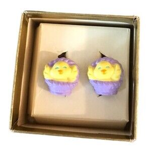 Vintage Avon chick clip on‎ earrings